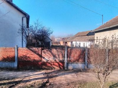 Eladó családi ház - 4212 Hajdúszovát
