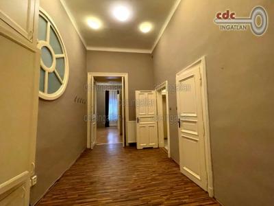 Eladó lakás - 1051 Budapest, V. kerület , Báthory utca