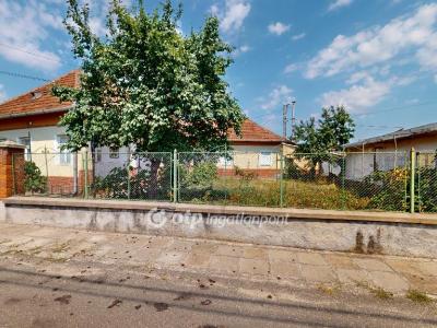 Eladó családi ház - 3418 Szentistván