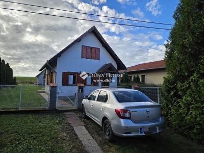 Eladó családi ház - 8130 Enying