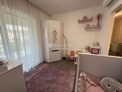 Eladó családi ház - 2120 Dunakeszi