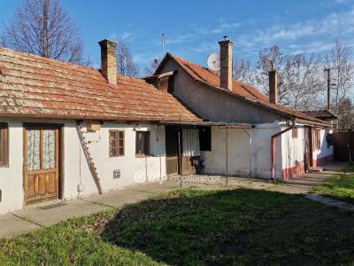 Eladó családi ház - 2700 Cegléd