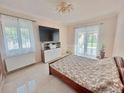 Eladó családi ház - 2120 Dunakeszi