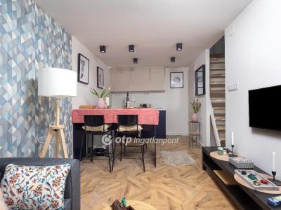 Eladó lakás - 1067 Budapest, VI. kerület , Eötvös utca