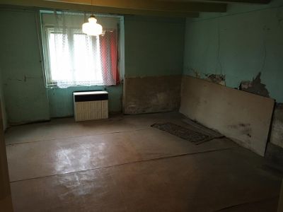 Eladó családi ház Kisapostag