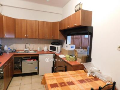 Kiadó egyéb iroda Pécs