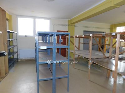 Kiadó egyéb iroda Pécs