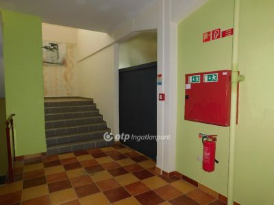 Kiadó egyéb iroda Pécs