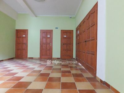 Kiadó egyéb iroda Pécs