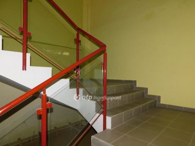 Kiadó egyéb iroda Pécs
