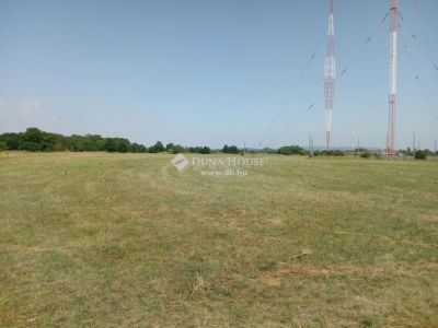 Eladó külterületi telek Szigetszentmiklós