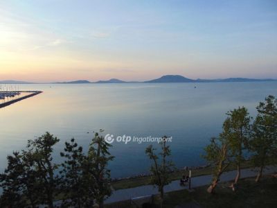 Eladó nyaraló Balatonfenyves