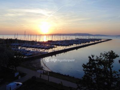 Eladó nyaraló Balatonfenyves