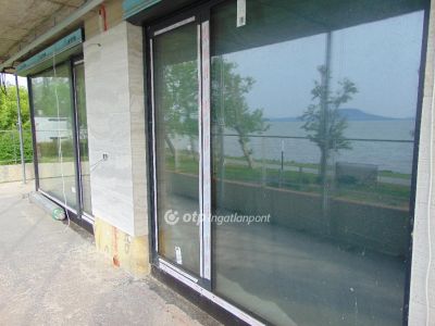 Eladó nyaraló Balatonfenyves