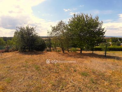 Eladó lakóövezeti telek Siófok