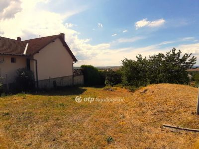 Eladó lakóövezeti telek Siófok
