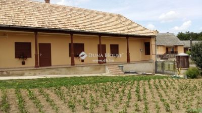 Eladó családi ház Geresdlak