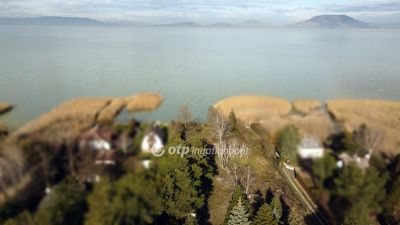 Eladó nyaraló Balatonfenyves