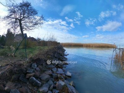 Eladó nyaraló Balatonfenyves