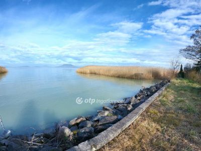 Eladó nyaraló Balatonfenyves