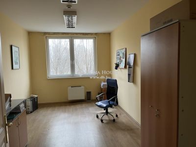 Eladó egyéb iroda Debrecen