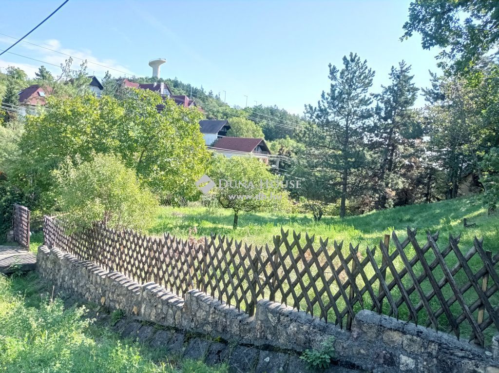 Eladó lakóövezeti telek Velence