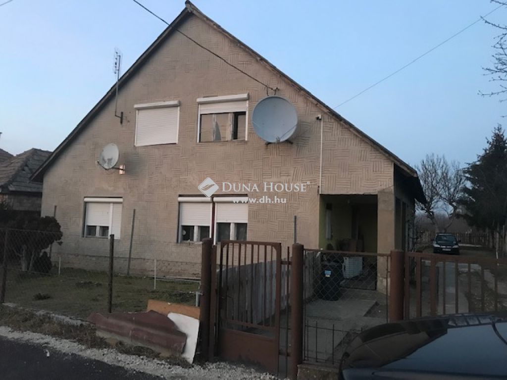 Eladó családi ház Nyáregyháza