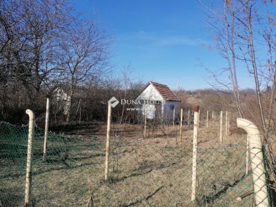 Eladó külterületi telek Hatvan