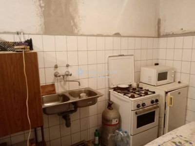 Eladó műhely Tóalmás