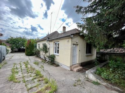Eladó családi ház Tatabánya