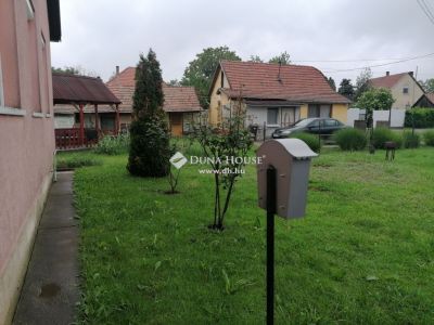 Eladó családi ház Tápiószele