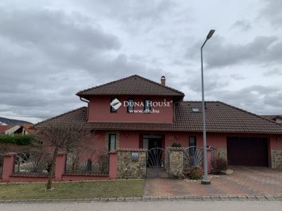 Eladó családi ház Tatabánya