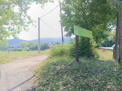 Eladó műhely Pilismarót