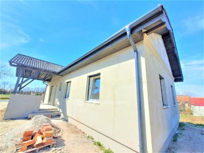 Eladó családi ház Nagykőrös