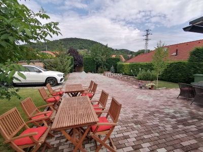 Eladó családi ház Budaörs