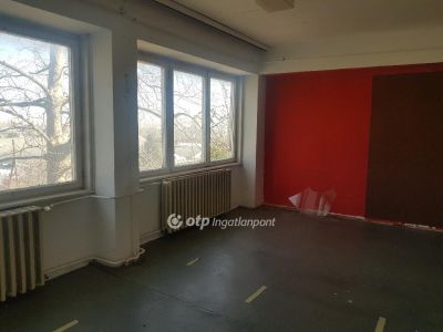 Eladó egyéb iroda Szekszárd