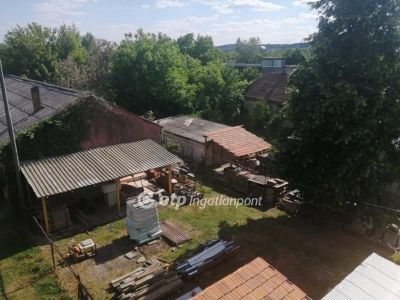 Eladó egyéb iroda Szekszárd
