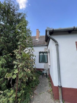 Eladó családi ház Szeged