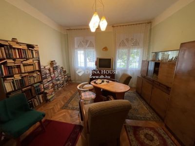 Eladó családi ház Szeged