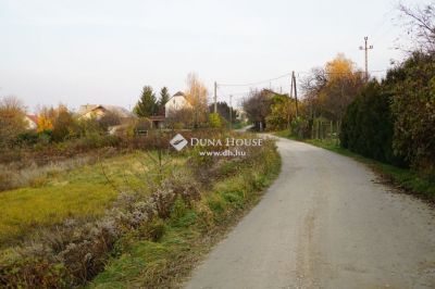 Eladó lakóövezeti telek Lábatlan