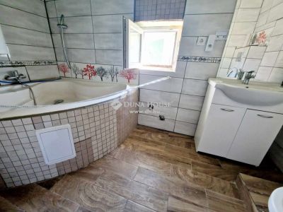 Eladó családi ház Tápióbicske