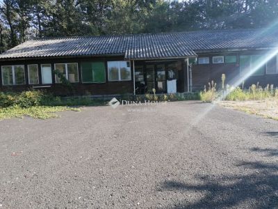 Eladó külterületi telek Mogyoród