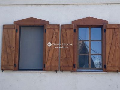 Eladó családi ház Dunabogdány