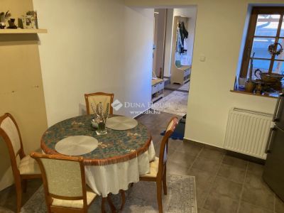 Eladó családi ház Dunabogdány