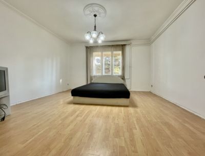 Eladó családi ház Budapest