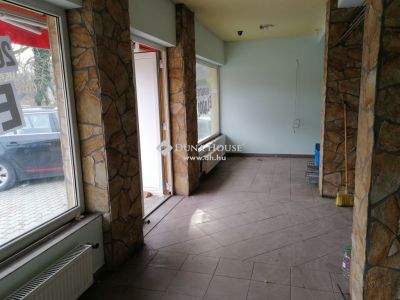 Eladó utcai bejáratú üzlethelység Zalaegerszeg
