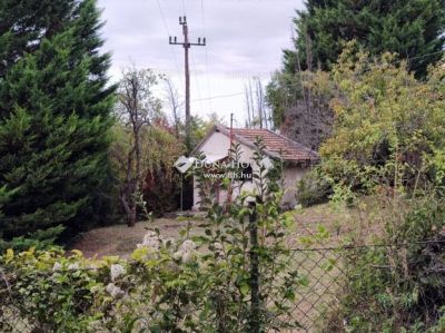 Eladó üdülőövezeti telek Budaörs