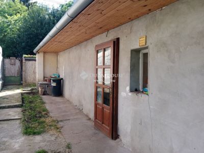 Eladó családi ház Pécel