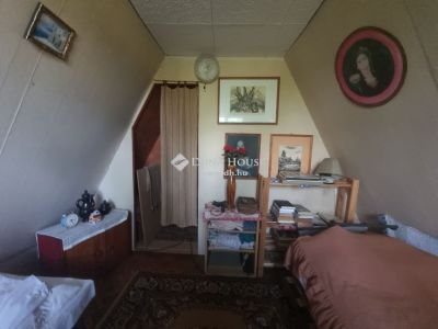 Eladó nyaraló Tápiószentmárton