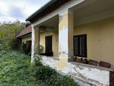 Eladó lakóövezeti telek Győr
